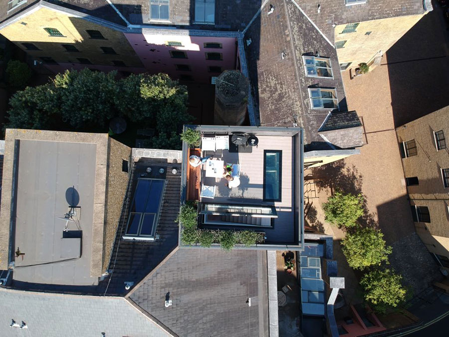 Dakterras van een watertoren appartement