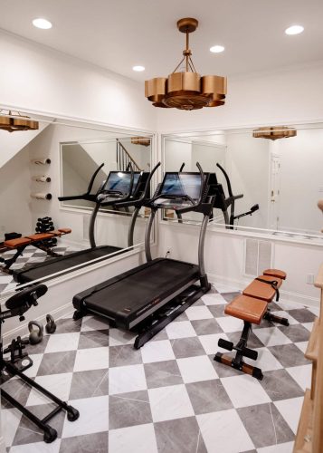 fitnessruimte in huis grote spiegels