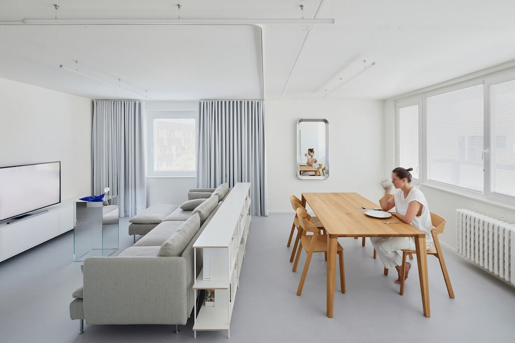 modern minimalistisch interieur woonkamer open keuken