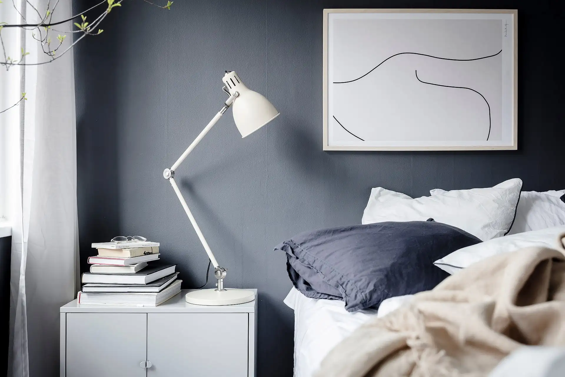 slaapkamer muurkleur inspiratie donkerblauw